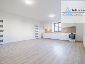 Prodej bytu 2+kk, Šumperk, Jesenická, 51 m2