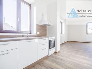 Prodej bytu 2+kk, Šumperk, Jesenická, 65 m2