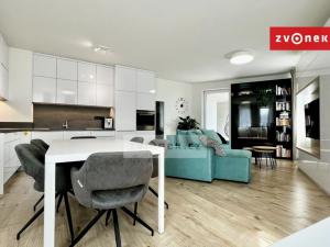 Prodej bytu 2+kk, Zlín - Malenovice, třída Svobody, 66 m2