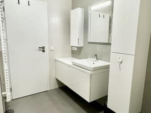 Prodej bytu 2+kk, Zlín - Malenovice, třída Svobody, 66 m2