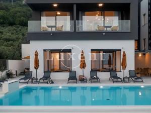 Prodej apartmánu, Makarska, Chorvatsko, 729 m2