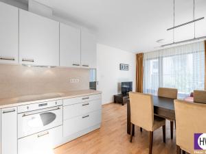 Pronájem bytu 2+kk, Praha - Hrdlořezy, Učňovská, 53 m2