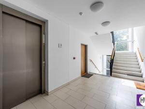 Pronájem bytu 2+kk, Praha - Hrdlořezy, Učňovská, 53 m2
