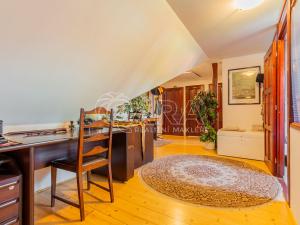 Prodej vícegeneračního domu, Paračov, 388 m2