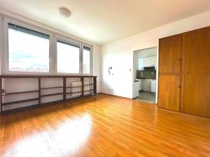 Prodej bytu 2+1, Praha - Hlubočepy, Lamačova, 44 m2