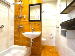 Prodej bytu 2+1, Praha - Hlubočepy, Lamačova, 44 m2