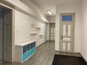 Pronájem kanceláře, Trutnov - Střední Předměstí, Národní, 172 m2