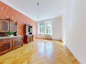 Prodej bytu 2+kk, Karlovy Vary, Svahová, 77 m2