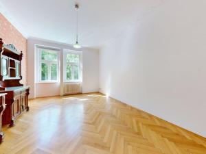 Prodej bytu 2+kk, Karlovy Vary, Svahová, 77 m2