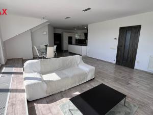 Prodej bytu 4+kk, Pelhřimov, Dolnokubínská, 119 m2