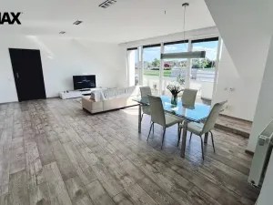 Prodej bytu 4+kk, Pelhřimov, Dolnokubínská, 119 m2