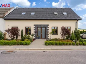 Prodej rodinného domu, Oponešice, 280 m2