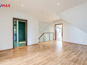 Prodej rodinného domu, Oponešice, 280 m2