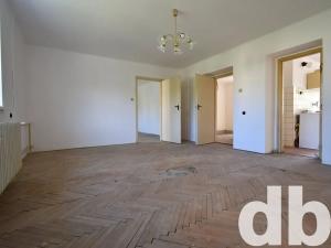 Prodej bytu 2+1, Karlovy Vary, Šumavská, 127 m2