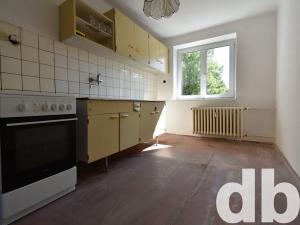 Prodej bytu 2+1, Karlovy Vary, Šumavská, 127 m2