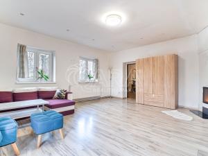 Prodej obchodního prostoru, Kunín, 130 m2