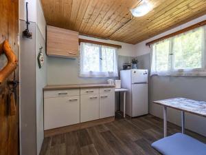 Prodej chaty, Černolice, V Dolečku, 50 m2