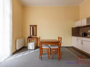 Prodej ubytování, Karlovy Vary, Jarní, 989 m2