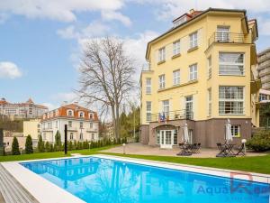 Prodej ubytování, Karlovy Vary, Jarní, 989 m2