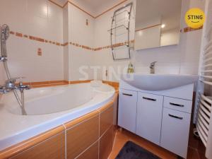 Pronájem bytu 3+kk, Opava, Masarykova třída, 77 m2