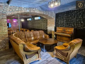 Pronájem obchodního prostoru, Petrovice, 450 m2