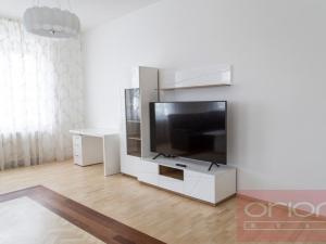 Pronájem bytu 2+1, Praha - Smíchov, Štefánikova, 121 m2