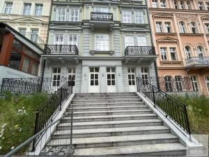 Pronájem obchodního prostoru, Karlovy Vary, Sadová, 87 m2