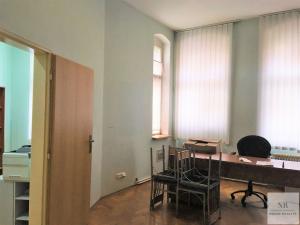 Prodej bytu 3+kk, Karlovy Vary, Zámecký vrch, 72 m2