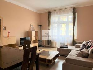 Prodej bytu 3+1, Karlovy Vary, Vítězná, 76 m2