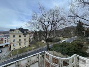 Prodej bytu 4+1, Karlovy Vary, Krále Jiřího, 134 m2