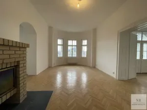 Prodej bytu 4+1, Karlovy Vary, Krále Jiřího, 134 m2
