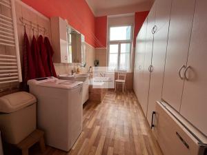 Prodej bytu 2+1, Karlovy Vary, T. G. Masaryka, 77 m2