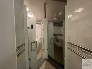Pronájem obchodního prostoru, Karlovy Vary, Divadelní náměstí, 200 m2