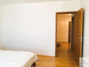 Prodej bytu 4+kk, Karlovy Vary, Libušina, 135 m2