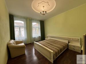 Prodej bytu 4+1, Karlovy Vary, Bulharská, 125 m2