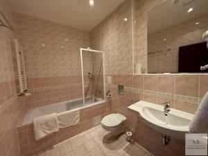 Pronájem ubytování, Karlovy Vary, Západní, 2600 m2