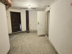 Pronájem obchodního prostoru, Kladno, T. G. Masaryka, 157 m2