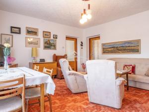 Prodej rodinného domu, Kostelec, 330 m2