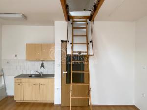 Pronájem bytu 2+kk, Nový Jičín, Úzká, 36 m2