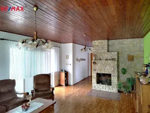 Prodej rodinného domu, Petrohrad, 151 m2