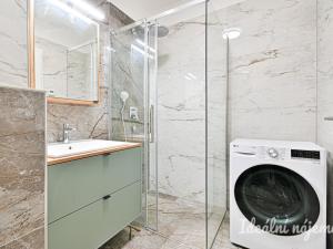 Pronájem bytu 1+kk, Brno, Škrochova, 33 m2