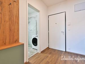 Pronájem bytu 1+kk, Brno, Škrochova, 33 m2