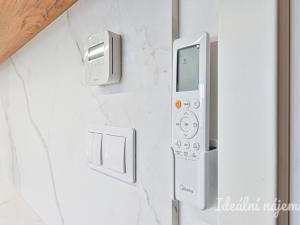 Pronájem bytu 1+kk, Brno, Škrochova, 33 m2