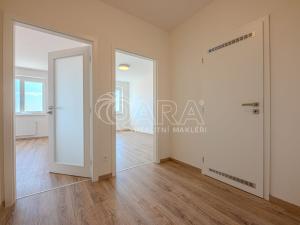Pronájem bytu 2+kk, Praha - Kbely, Sedlářova, 52 m2