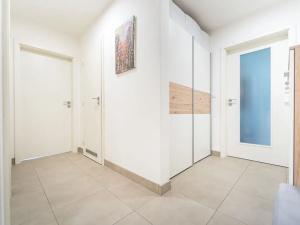 Prodej bytu 3+kk, Praha - Hrdlořezy, Mezitraťová, 82 m2