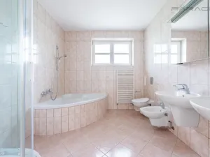 Pronájem rodinného domu, Čakov, 270 m2