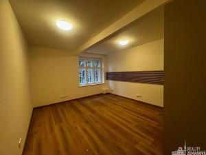 Pronájem bytu 2+kk, Praha - Vinohrady, Chorvatská, 36 m2