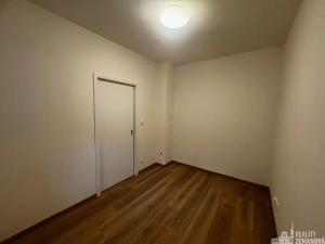 Pronájem bytu 2+kk, Praha - Vinohrady, Chorvatská, 36 m2