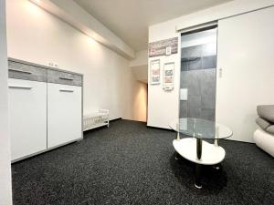 Pronájem bytu 2+kk, Zlín, Klabalská I, 38 m2