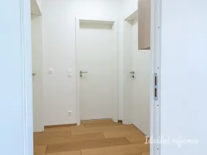 Pronájem bytu 3+kk, Praha - Dolní Chabry, Poštova, 83 m2